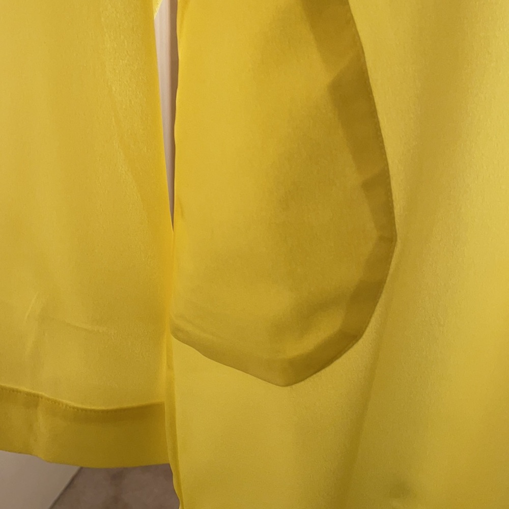 Yellow Blouse 2XX PLEAT DOWN THE BACK - Picture 7 of 7